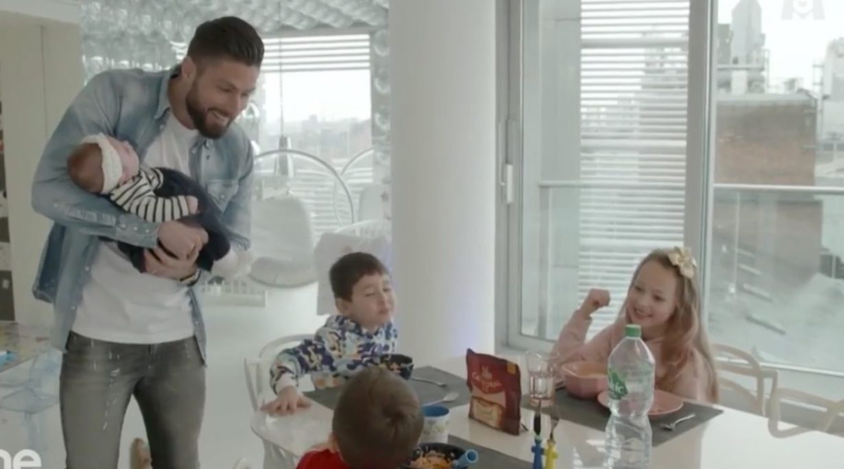 Zone interdite : Olivier Giroud critiqué, l’intérieur de son appartement
