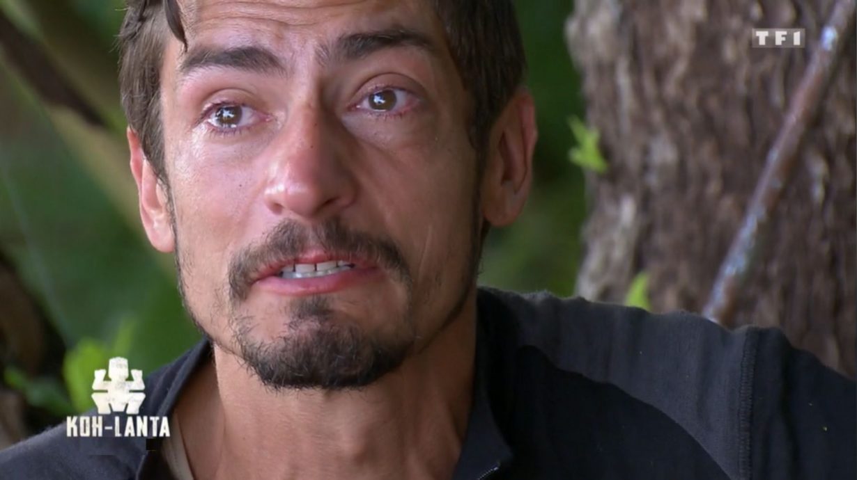 Claude abandonne le jeu, les fans inconsolables